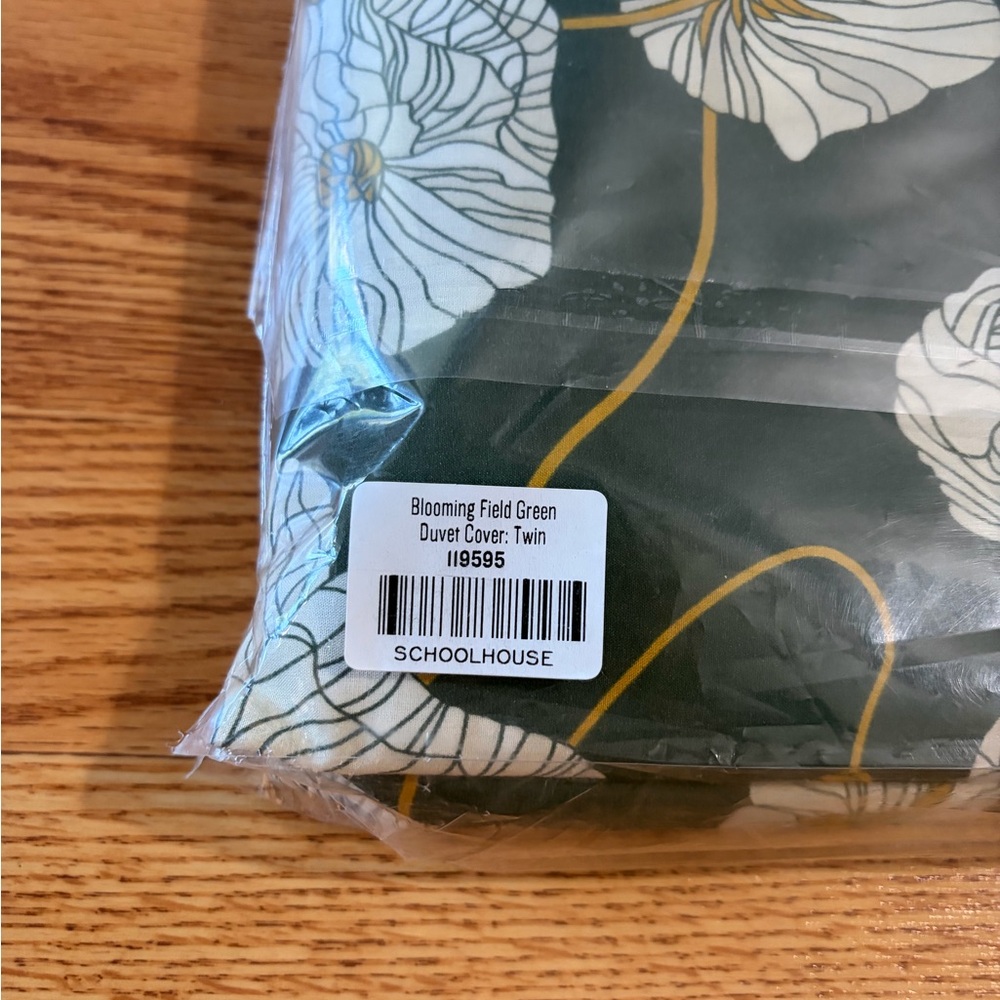 NEW Schoolhouse Blooming Field Floral Duvet Cover Twin - Picture 3 of 4